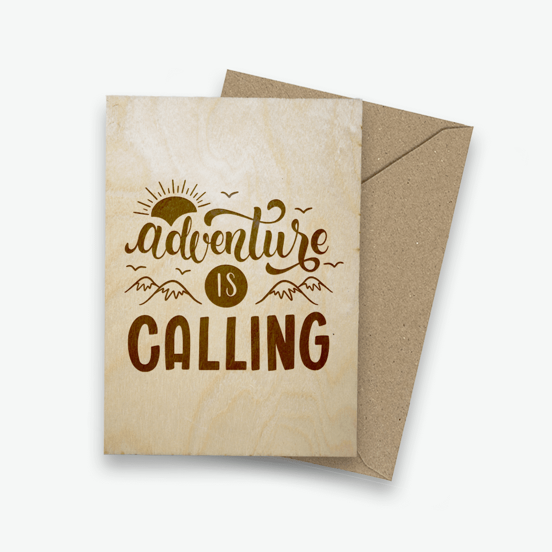 Houten ansichtkaart - Adventure is calling - Creating adventure