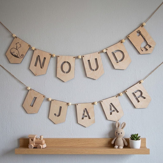 Gepersonaliseerde houten slinger - Creating adventure