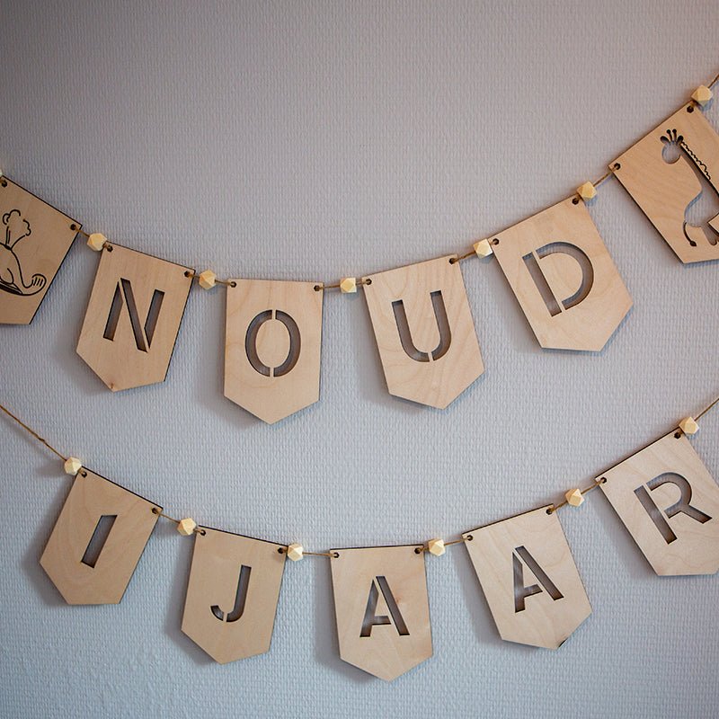 Gepersonaliseerde houten slinger - Creating adventure
