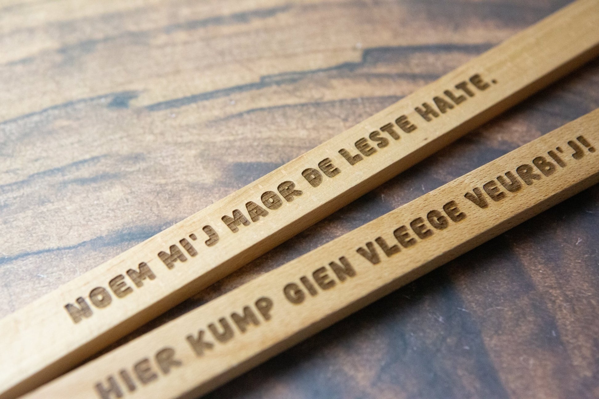 Gepersonaliseerde houten vliegenmepper - Creating adventure